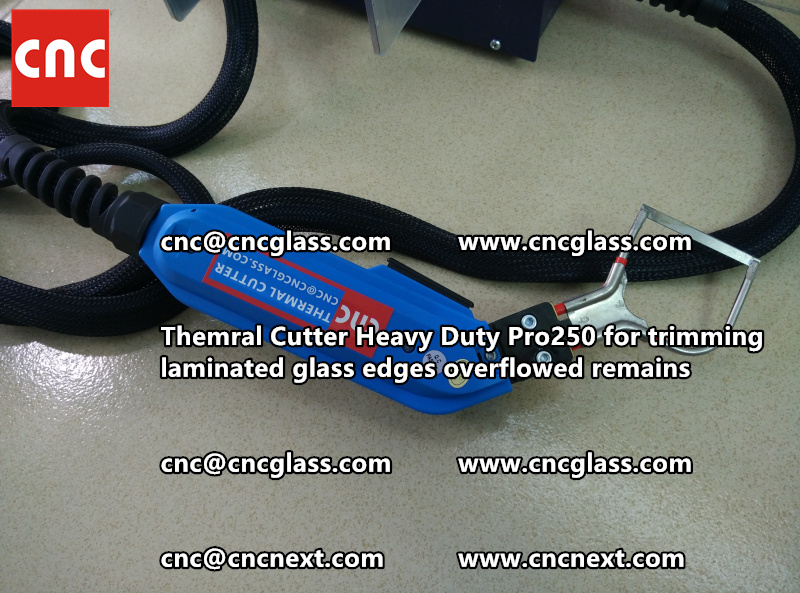 Hot knife heating cutter trimming laminated glass edges (42)